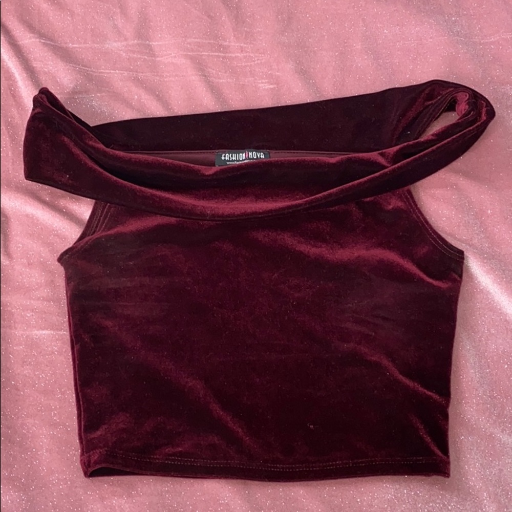 Off shoulder crop top